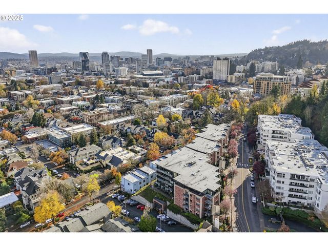 2448 Nw WESTOVER Rd E402, Portland, OR 97210