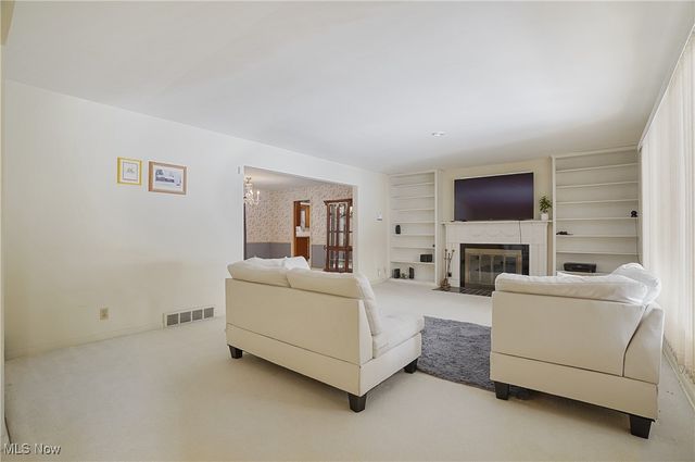 1123 Courtleigh Drive, Akron, OH 44313