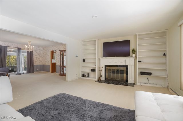 1123 Courtleigh Drive, Akron, OH 44313