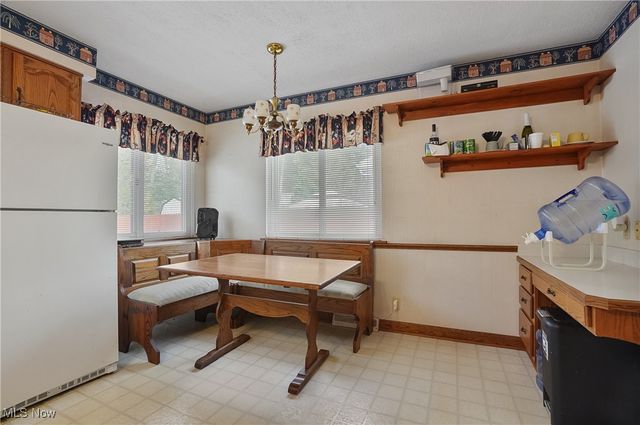 1123 Courtleigh Drive, Akron, OH 44313