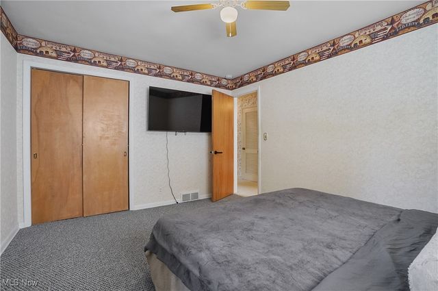 1123 Courtleigh Drive, Akron, OH 44313