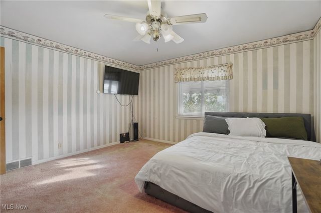 1123 Courtleigh Drive, Akron, OH 44313