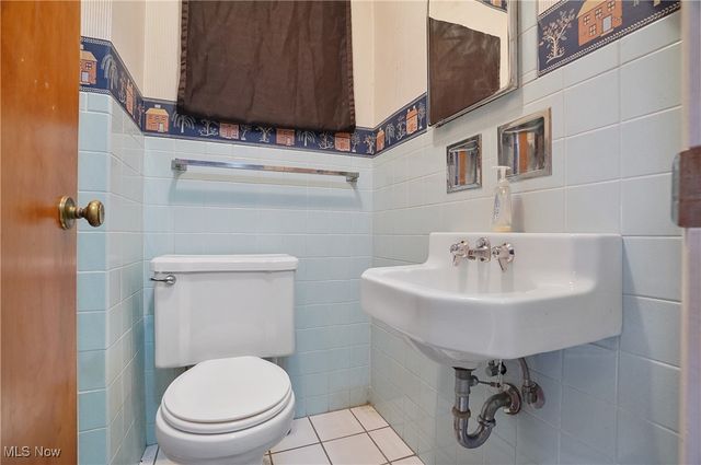 1123 Courtleigh Drive, Akron, OH 44313