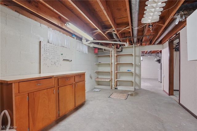 1123 Courtleigh Drive, Akron, OH 44313