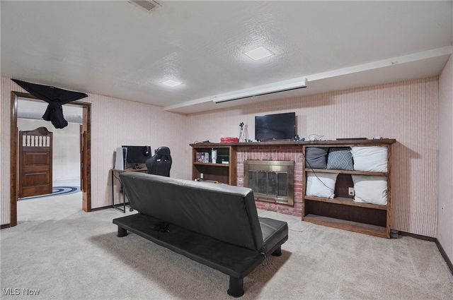 1123 Courtleigh Drive, Akron, OH 44313