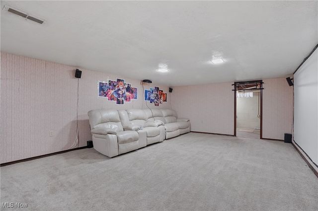 1123 Courtleigh Drive, Akron, OH 44313