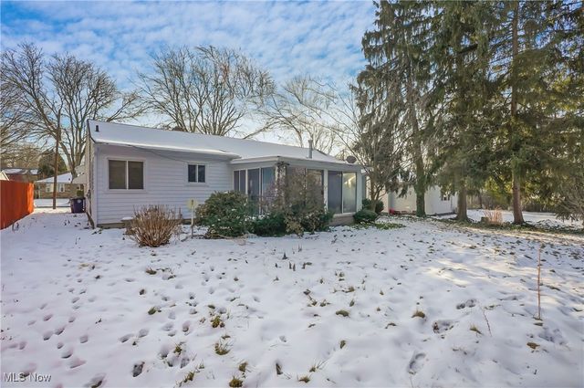 1123 Courtleigh Drive, Akron, OH 44313