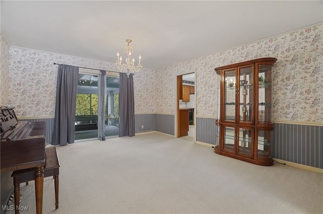 1123 Courtleigh Drive, Akron, OH 44313