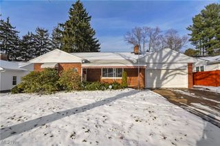 1123 Courtleigh Drive, Akron, OH 44313