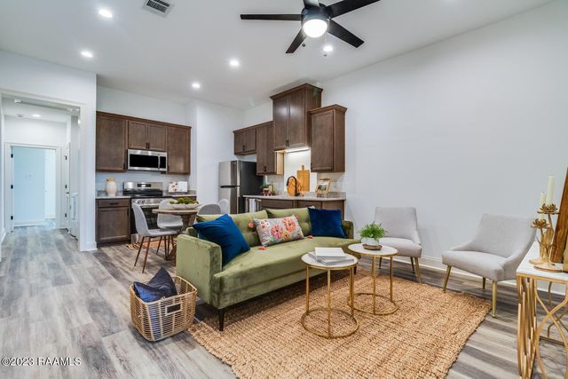 508 E Main Street E, Broussard, LA 70518