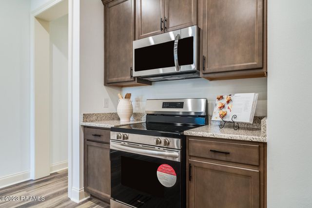 508 E Main Street E, Broussard, LA 70518