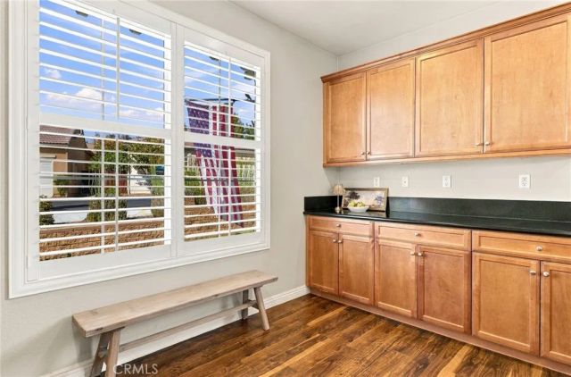 10300 Evora Lane, Bakersfield, CA 93306