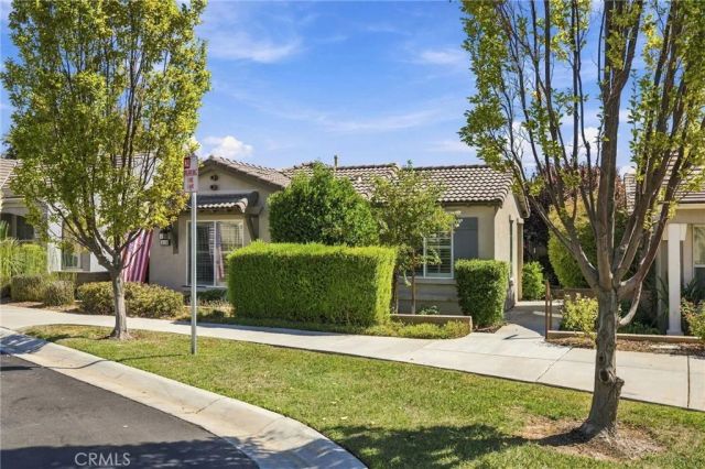 10300 Evora Lane, Bakersfield, CA 93306