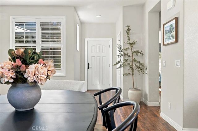 10300 Evora Lane, Bakersfield, CA 93306
