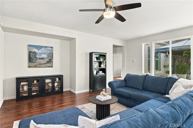 10300 Evora Lane, Bakersfield, CA 93306