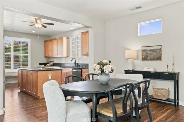 10300 Evora Lane, Bakersfield, CA 93306