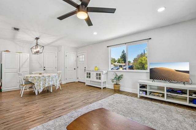 1502 Hazel Ct, Lincoln, CA 95648