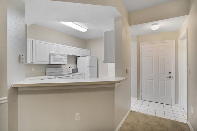 5554 METROWEST BOULEVARD 112, Orlando, FL 32811