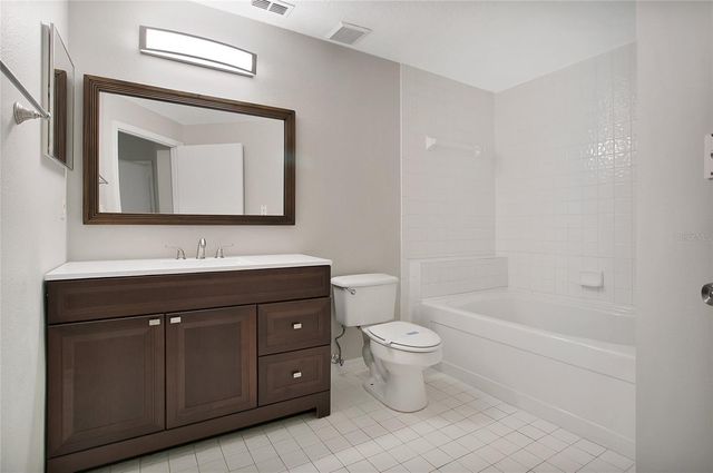 5554 METROWEST BOULEVARD 112, Orlando, FL 32811