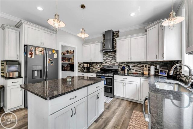 5134 Ivy Lane, China Twp, MI 48054