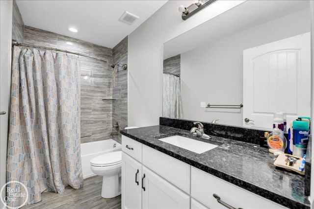 5134 Ivy Lane, China Twp, MI 48054
