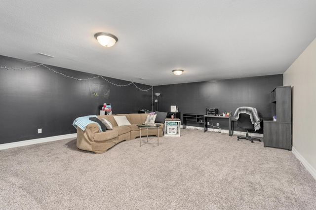 4508 S Flora St, Wichita, KS 67215