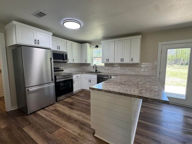 21304 N Mill Rd Road, Little Rock, AR 72206