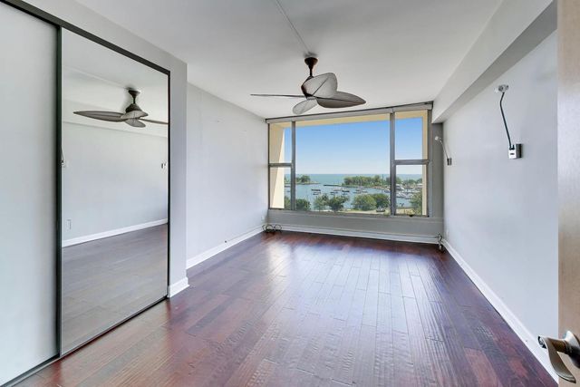 3200 N Lake Shore Drive 806, Chicago, IL 60657