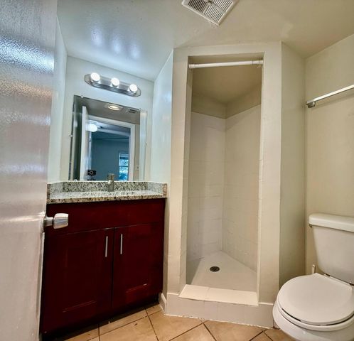 700 SW 81st Avenue 1A, North Lauderdale, FL 33068