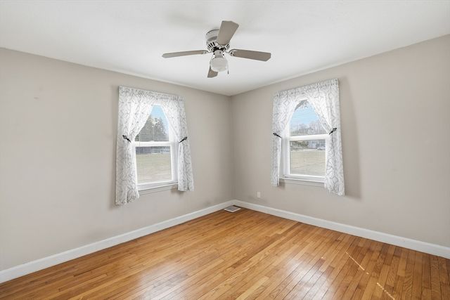 66 Thornton St, Springfield, MA 01104