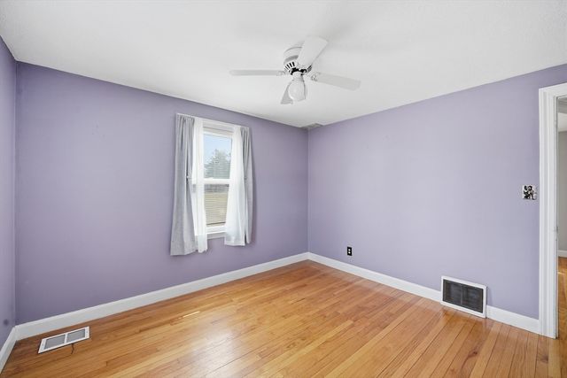 66 Thornton St, Springfield, MA 01104