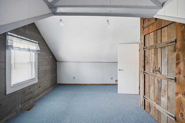 66 Thornton St, Springfield, MA 01104