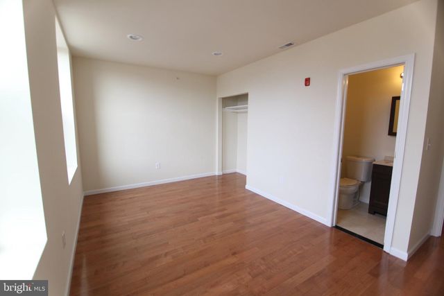 1627 W DIAMOND ST, Philadelphia, PA 19121