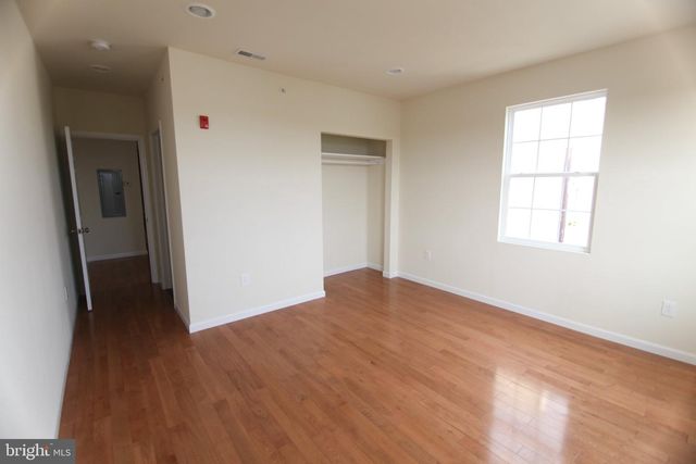 1627 W DIAMOND ST, Philadelphia, PA 19121