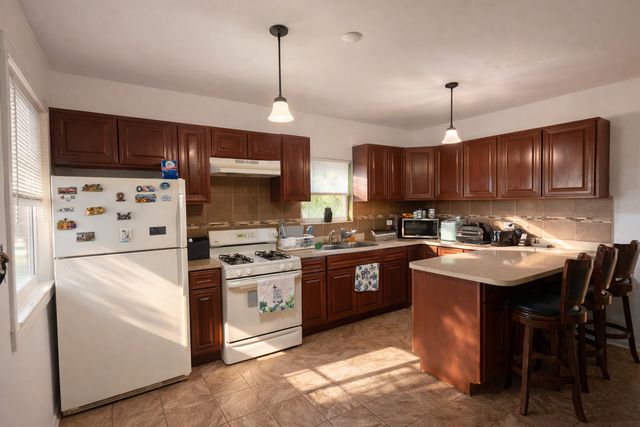 2849 N Kostner Avenue, Chicago, IL 60641