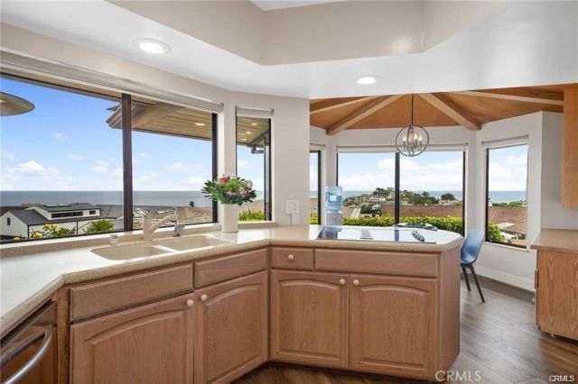 814 Emerald Bay, Laguna Beach, CA 92651
