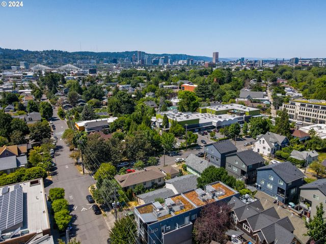 2021 Se CLINTON St, Portland, OR 97202