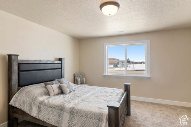 4756 S 4300 W, Roy, UT 84067