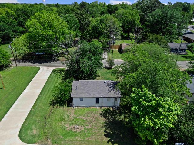122 Olive St, Mt Vernon, TX 75457