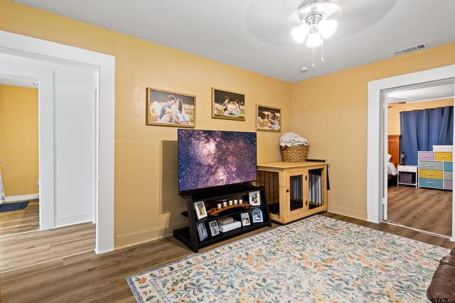 122 Olive St, Mt Vernon, TX 75457