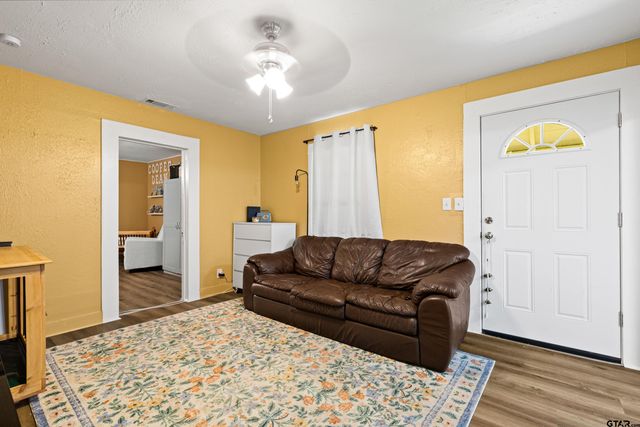 122 Olive St, Mt Vernon, TX 75457