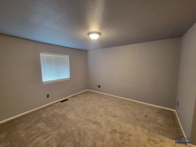 714 JOY AVE, Rapid City, SD 57701