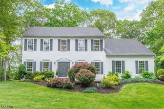 3 Oxford Rd, Mount Olive Twp., NJ 07828