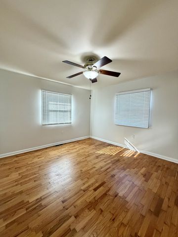 422 7th St, Lawrenceburg, TN 38464