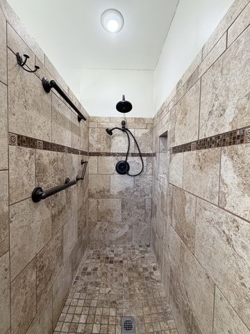 422 7th St, Lawrenceburg, TN 38464