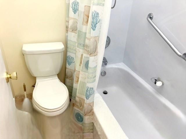 2901 NW 47th Ter 247B, Lauderdale Lakes, FL 33313