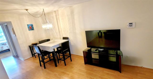 2901 NW 47th Ter 247B, Lauderdale Lakes, FL 33313