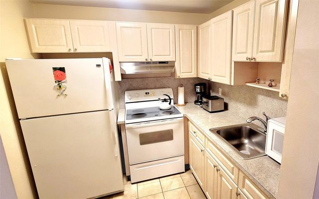 2901 NW 47th Ter 247B, Lauderdale Lakes, FL 33313