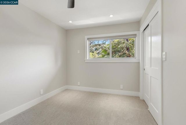 30 Miramonte Dr, Moraga, CA 94556