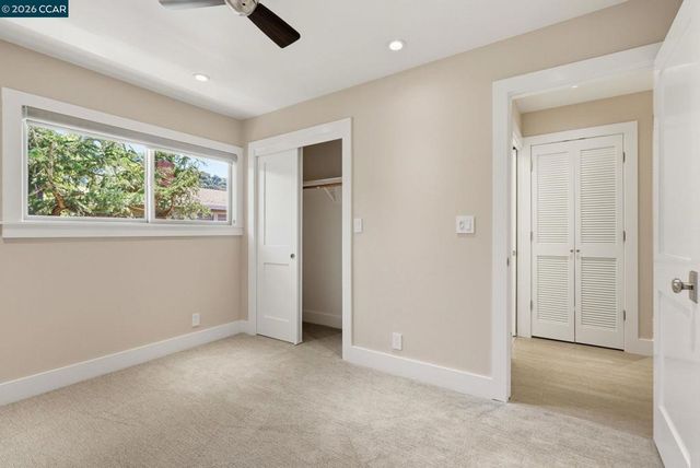 30 Miramonte Dr, Moraga, CA 94556